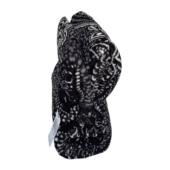 Vera Bradley Stellar Paisley Plush Throw Blanket - Picture 5 of 7